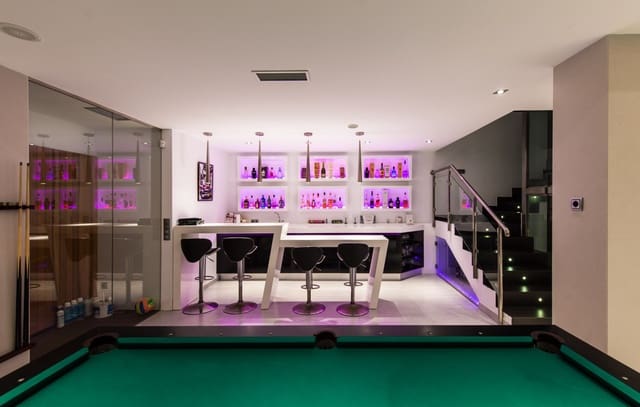 4 soveværelse Villa til salg i Pueblo, Calpe / Calp med swimmingpool garage - € 1.890.000 (Ref: 8537688)