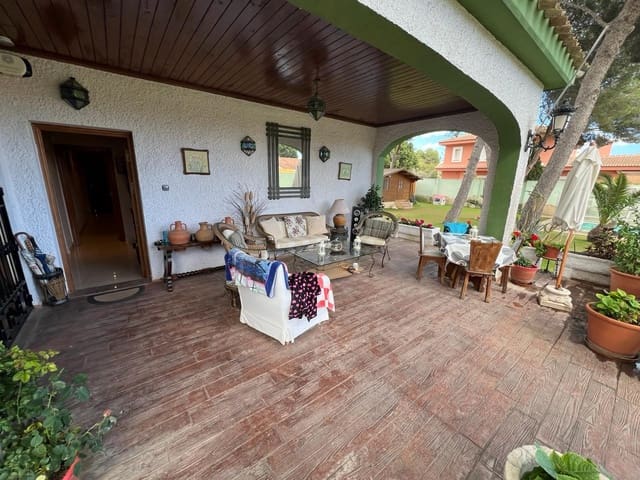 3 slaapkamer Villa te koop in Dehesa de Campoamor, Orihuela met zwembad - € 950.000 (Ref: 8537696)