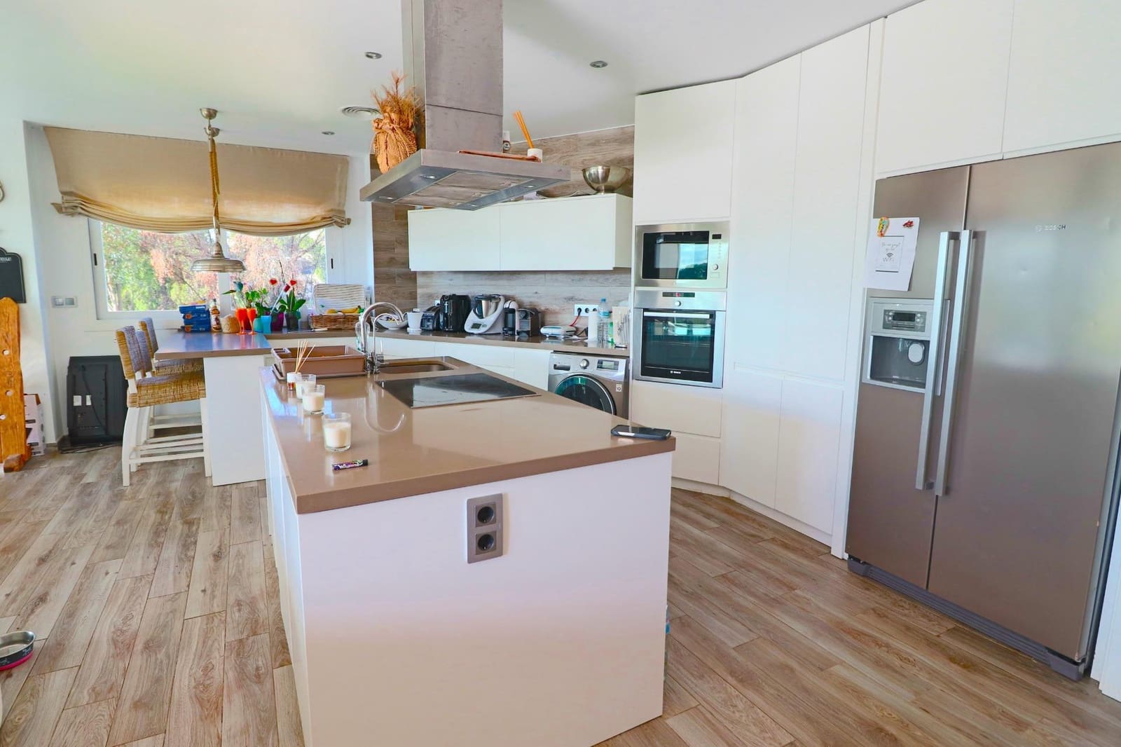 8 soverom Villa til salgs i Coveta Fuma med svømmebasseng garasje - € 2 200 000 (Ref: 8579476)