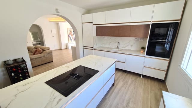 4 makuuhuone Huvila myytävänä paikassa Doña Pepa, Rojales mukana uima-altaan - 560 000 € (Ref: 8584094)