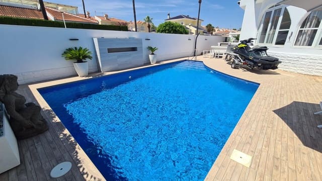 4 makuuhuone Huvila myytävänä paikassa Doña Pepa, Rojales mukana uima-altaan - 560 000 € (Ref: 8584094)