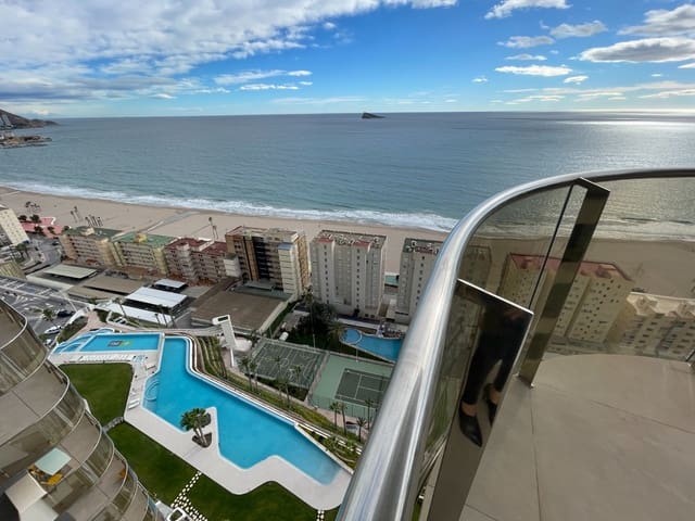 3 Zimmer Strandapartment zu verkaufen in Benidorm mit Pool - 895.000 € (Ref: 8661441)