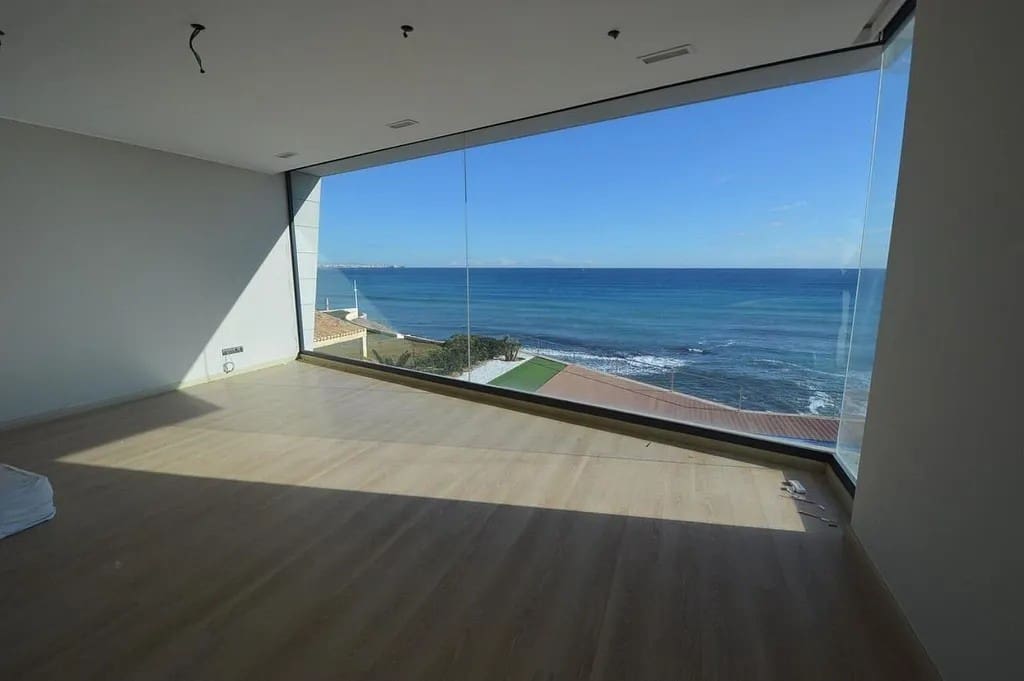 6 bedroom Villa for sale in Cabo Roig with pool garage - € 2,790,000 (Ref: 8697885)