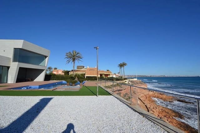 6 bedroom Villa for sale in Cabo Roig, Orihuela with pool garage - € 2,790,000 (Ref: 8697885)