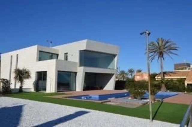 6 bedroom Villa for sale in Cabo Roig, Orihuela with pool garage - € 2,790,000 (Ref: 8697885)