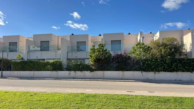3 soveværelse Byhus til salg i Punta Prima, Torrevieja med swimmingpool garage - € 410.000 (Ref: 8709165)