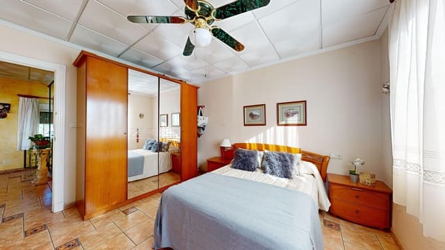 4 Zimmer Villa zu verkaufen in Crevillente / Crevillent mit Pool - 280.000 € (Ref: 8744418)