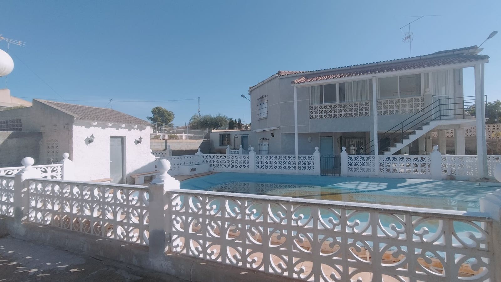 6 bedroom Villa for sale in Crevillente / Crevillent with pool - € 255,000 (Ref: 8744470)