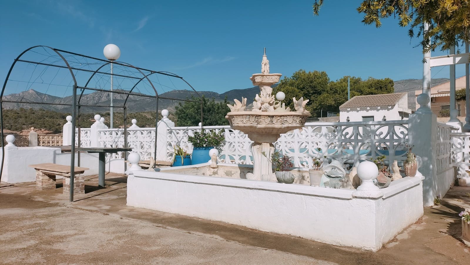 6 bedroom Villa for sale in Crevillente / Crevillent with pool - € 255,000 (Ref: 8744470)