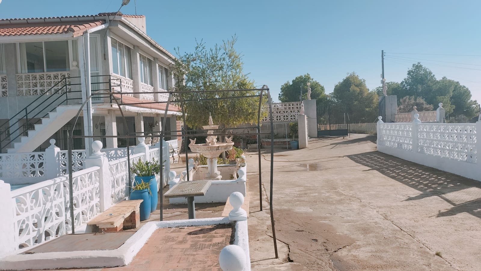 6 bedroom Villa for sale in Crevillente / Crevillent with pool - € 255,000 (Ref: 8744470)