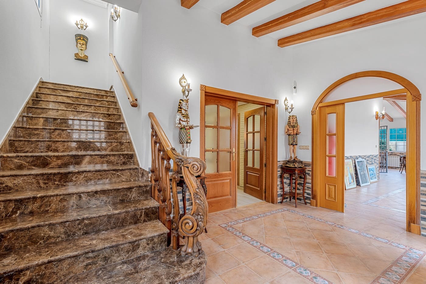 4 soverom Villa til salgs i Torrevieja med svømmebasseng garasje - € 689 000 (Ref: 8781185)