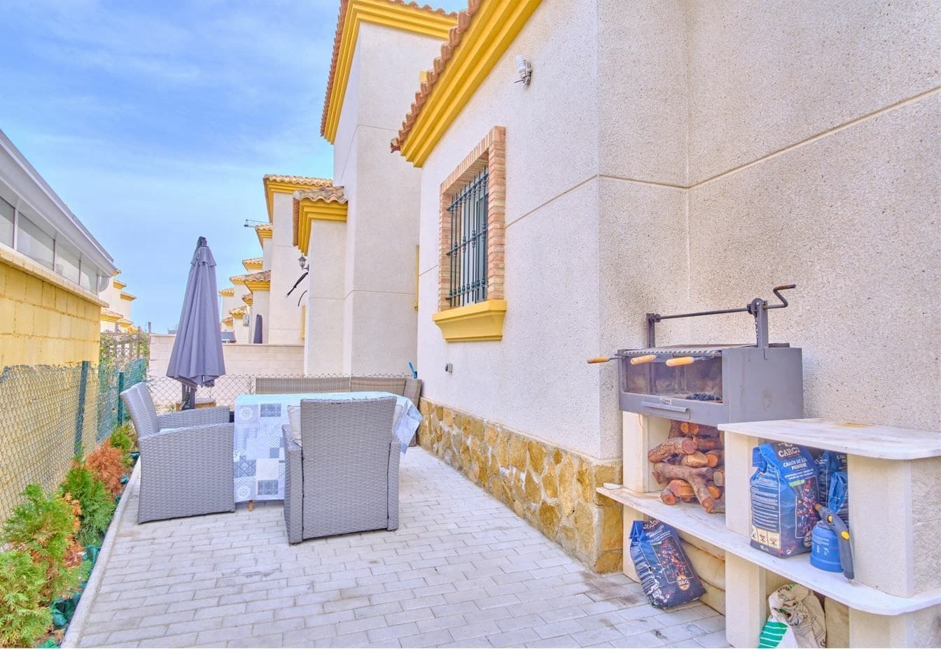 3 Zimmer Villa zu verkaufen in Los Montesinos mit Pool - 260.000 € (Ref: 8790896)