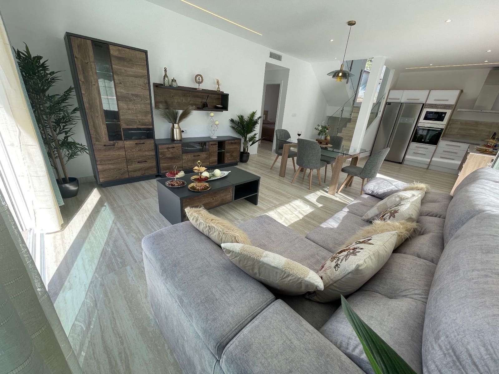 5 bedroom Villa for sale in La Marquesa with pool - € 556,000 (Ref: 8811016)