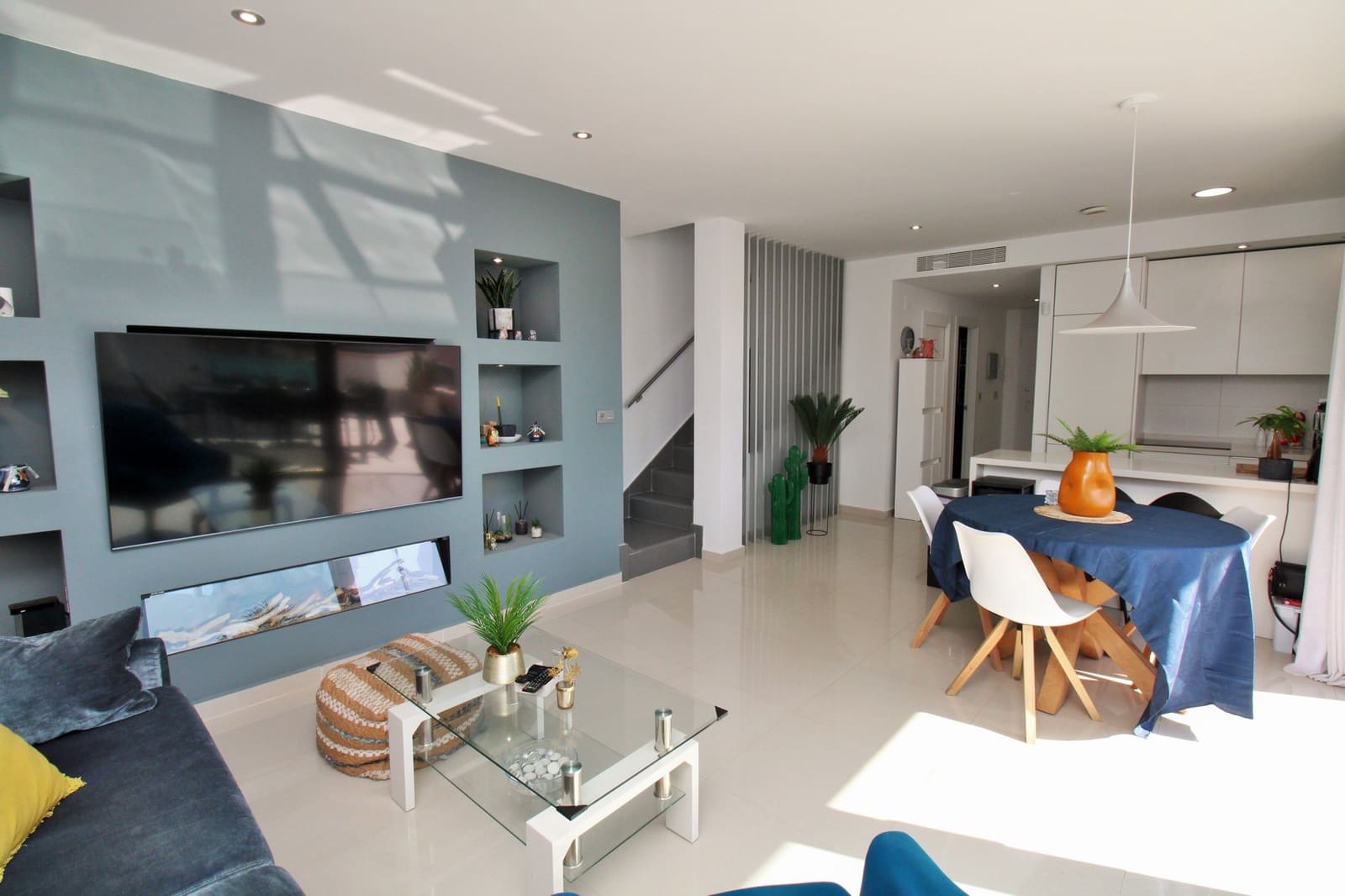 3 bedroom Villa for sale in Villamartin with pool - € 405,000 (Ref: 8838425)