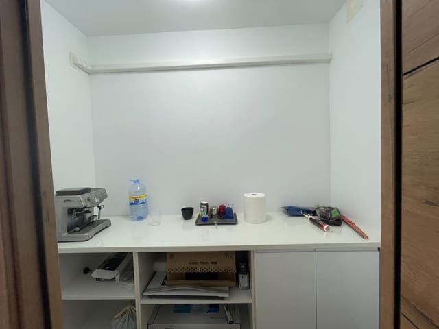 1 makuuhuone Kaupallinen myytävänä paikassa Las Viñas, Guardamar del Segura - 106 000 € (Ref: 8895450)