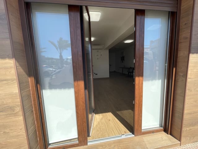 1 makuuhuone Kaupallinen myytävänä paikassa Las Viñas, Guardamar del Segura - 106 000 € (Ref: 8895450)