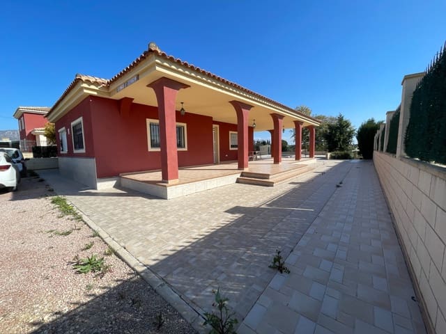 3 bedroom Villa for sale in Albatera with pool - € 378,000 (Ref: 8901404)