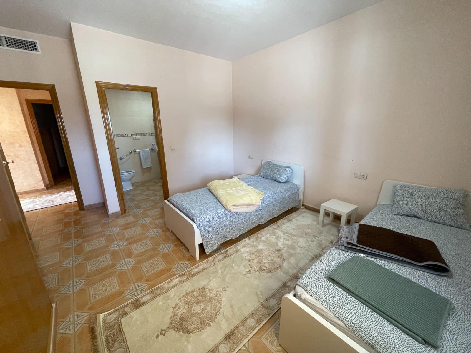 Chalet de 3 habitaciones en Albatera en venta con piscina - 378.000 € (Ref: 8901404)