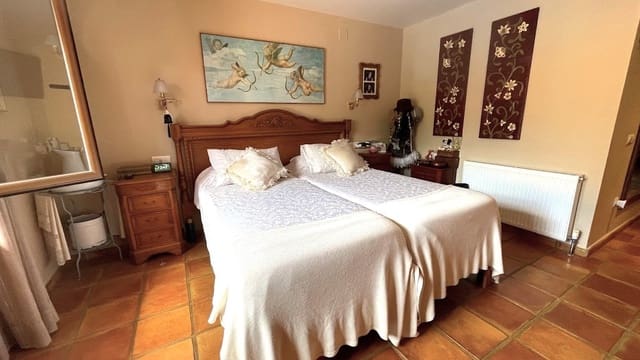 5 slaapkamer Villa te koop in La Nucia Pueblo  , La Nucia met zwembad - € 899.000 (Ref: 8917984)