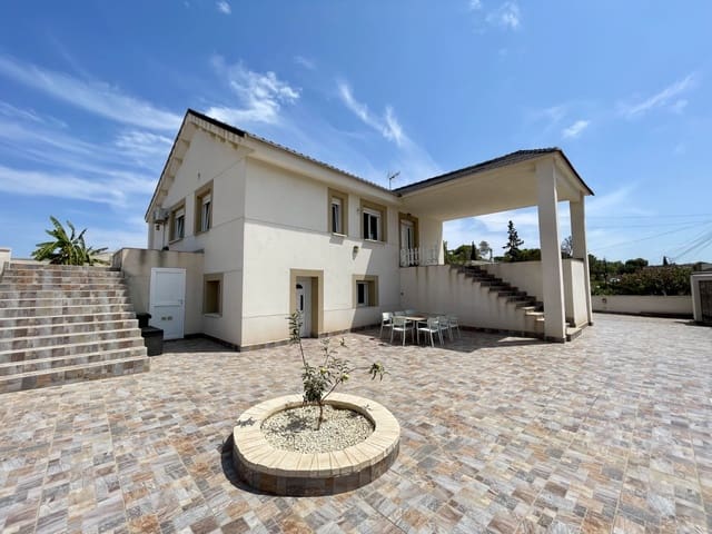 5 bedroom Villa for sale in Los Balcones with pool garage - € 659,000 (Ref: 8926168)