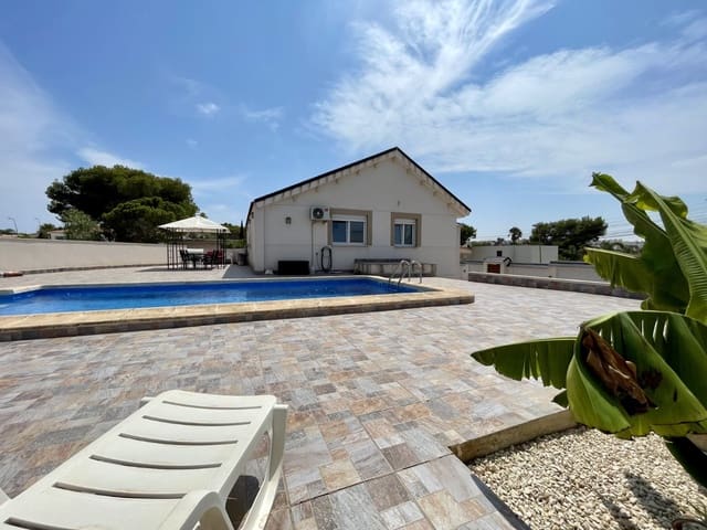 5 bedroom Villa for sale in Los Balcones with pool garage - € 659,000 (Ref: 8926168)