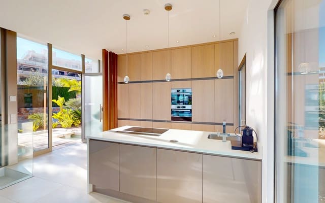 3 chambre Villa/Maison à vendre à Las Colinas Golf, Orihuela avec piscine garage - 950 000 € (Ref: 8932276)