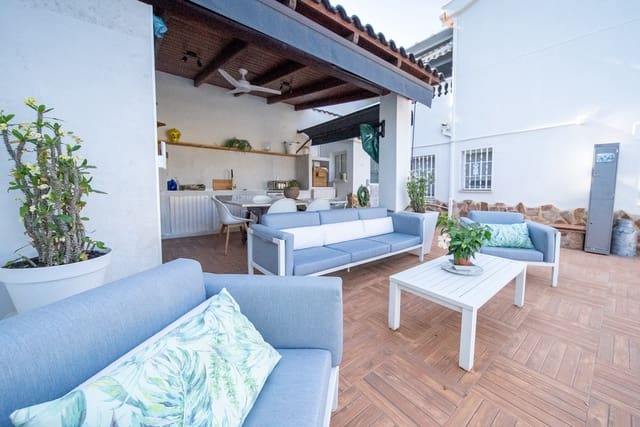 4 camera da letto Villa in vendita in Los Balcones con piscina garage - 490.000 € (Rif: 8936773)