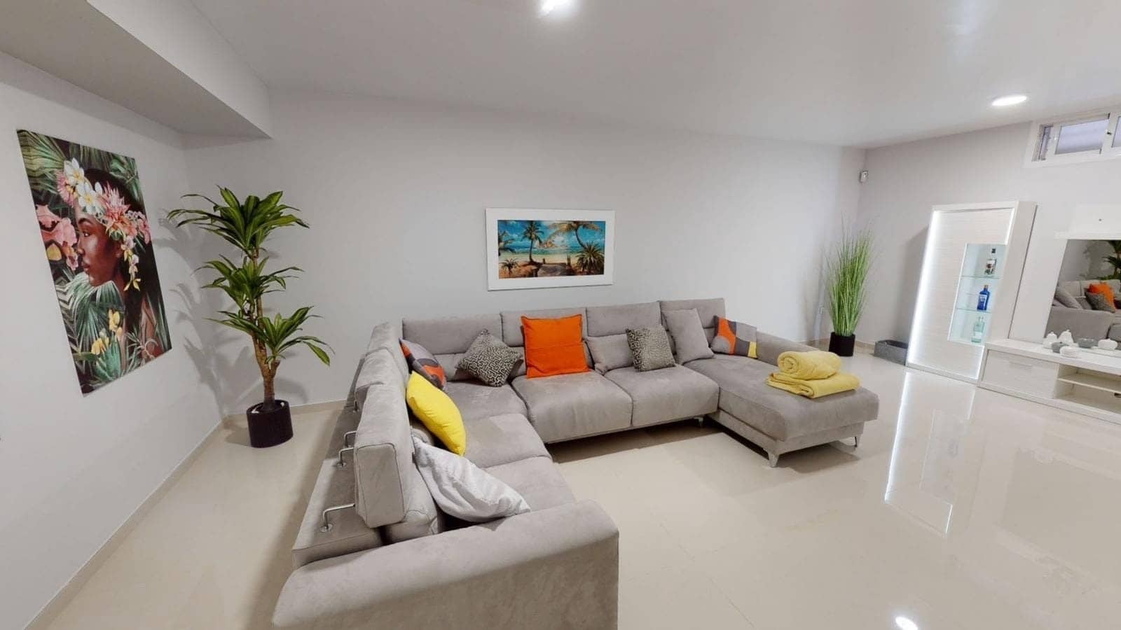 4 soveværelse Villa til salg i Torrevieja med swimmingpool - € 599.950 (Ref: 8950161)