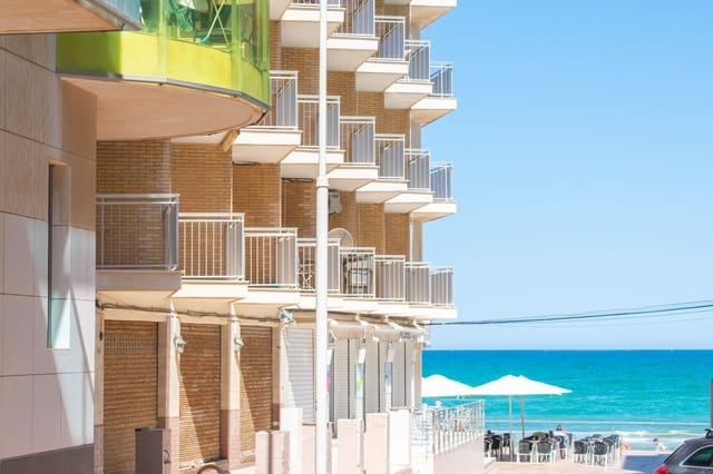 2 soveværelse Lejlighed til salg i Guardamar Playa, Guardamar del Segura med garage - € 210.000 (Ref: 8985672)