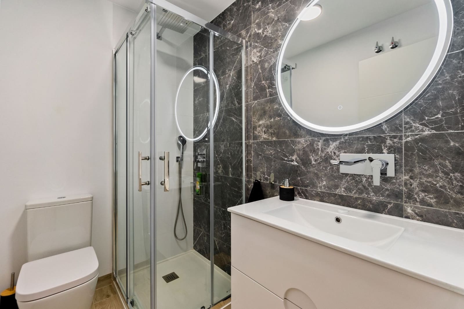 2 bedroom Apartment for sale in San Miguel de Salinas with pool - € 289,000 (Ref: 8988089)