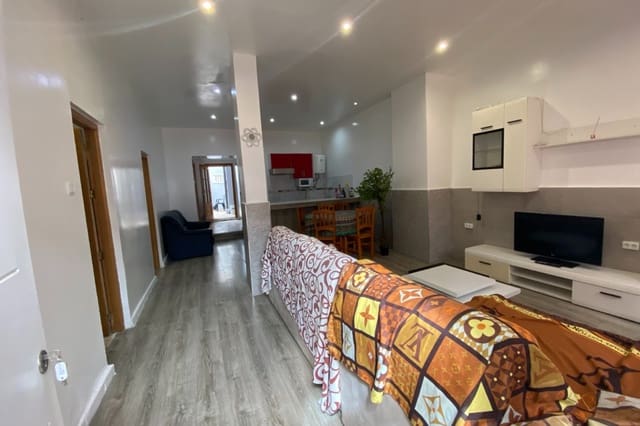 Apartamento de 3 habitaciones en Centro - Muelle Pesquero, Torrevieja en venta con piscina - 145.000 € (Ref: 8993827)