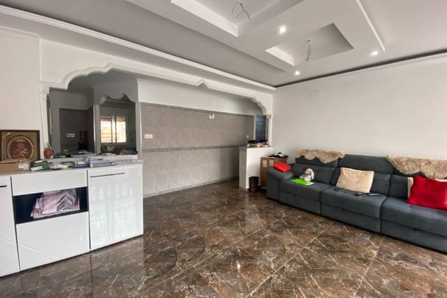 4 soveværelse Lejlighed til salg i Centro - Muelle Pesquero, Torrevieja med swimmingpool - € 160.000 (Ref: 8993828)