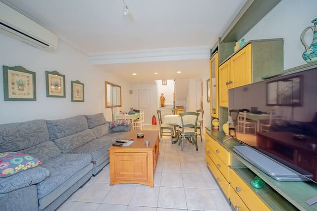 3 soveværelse Byhus til salg i Torreblanca, Torrevieja med swimmingpool - € 225.000 (Ref: 8998616)
