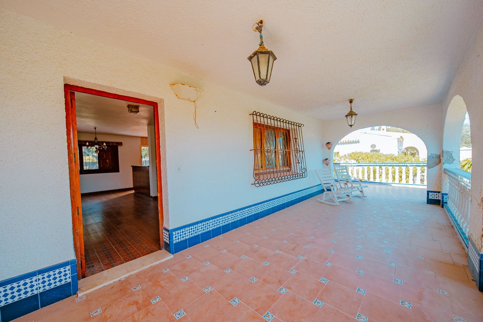 4 bedroom Villa for sale in Playa Flamenca with garage - € 995,000 (Ref: 9016822)