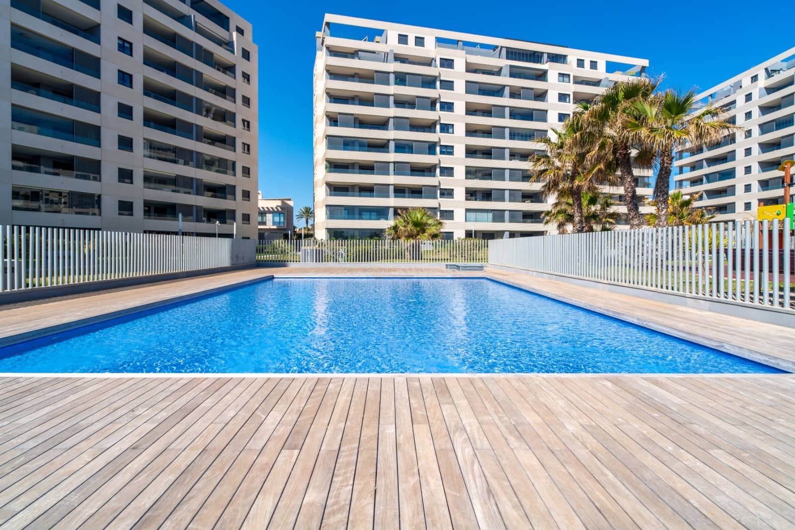 3 bedroom Apartment for sale in Punta Prima with pool garage - € 599,000 (Ref: 9031707)