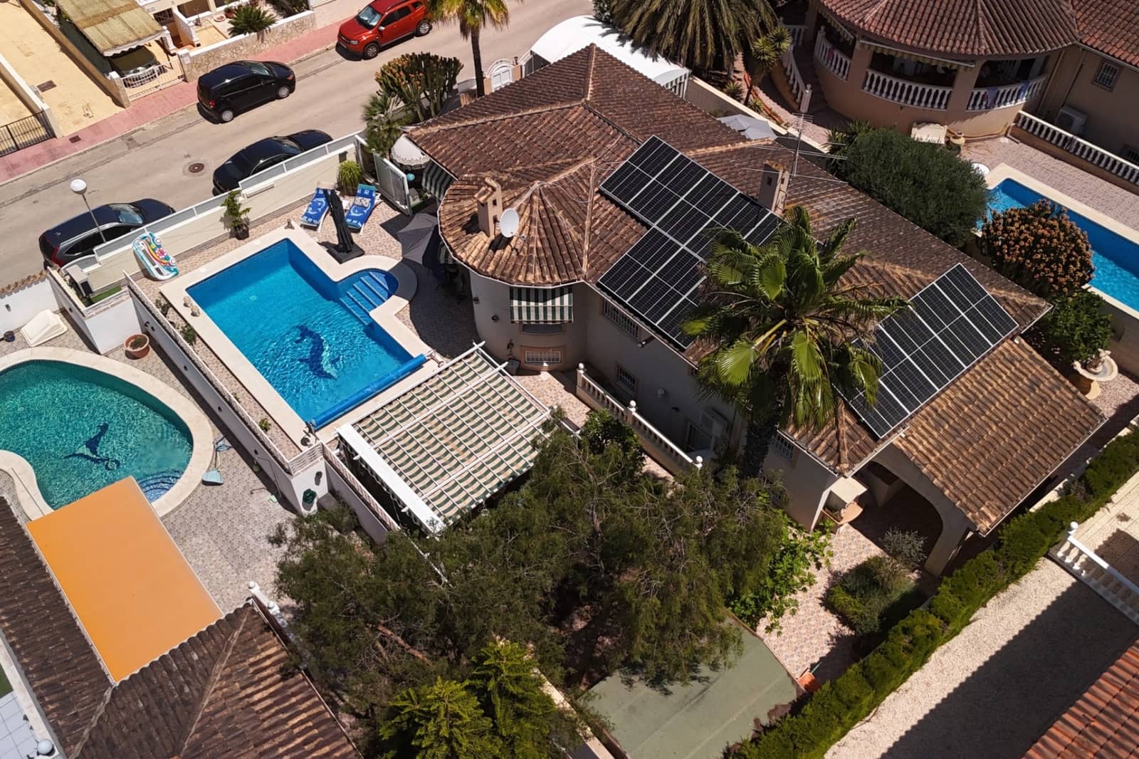 5 soveværelse Villa til salg i Benijofar med swimmingpool - € 498.000 (Ref: 9058373)