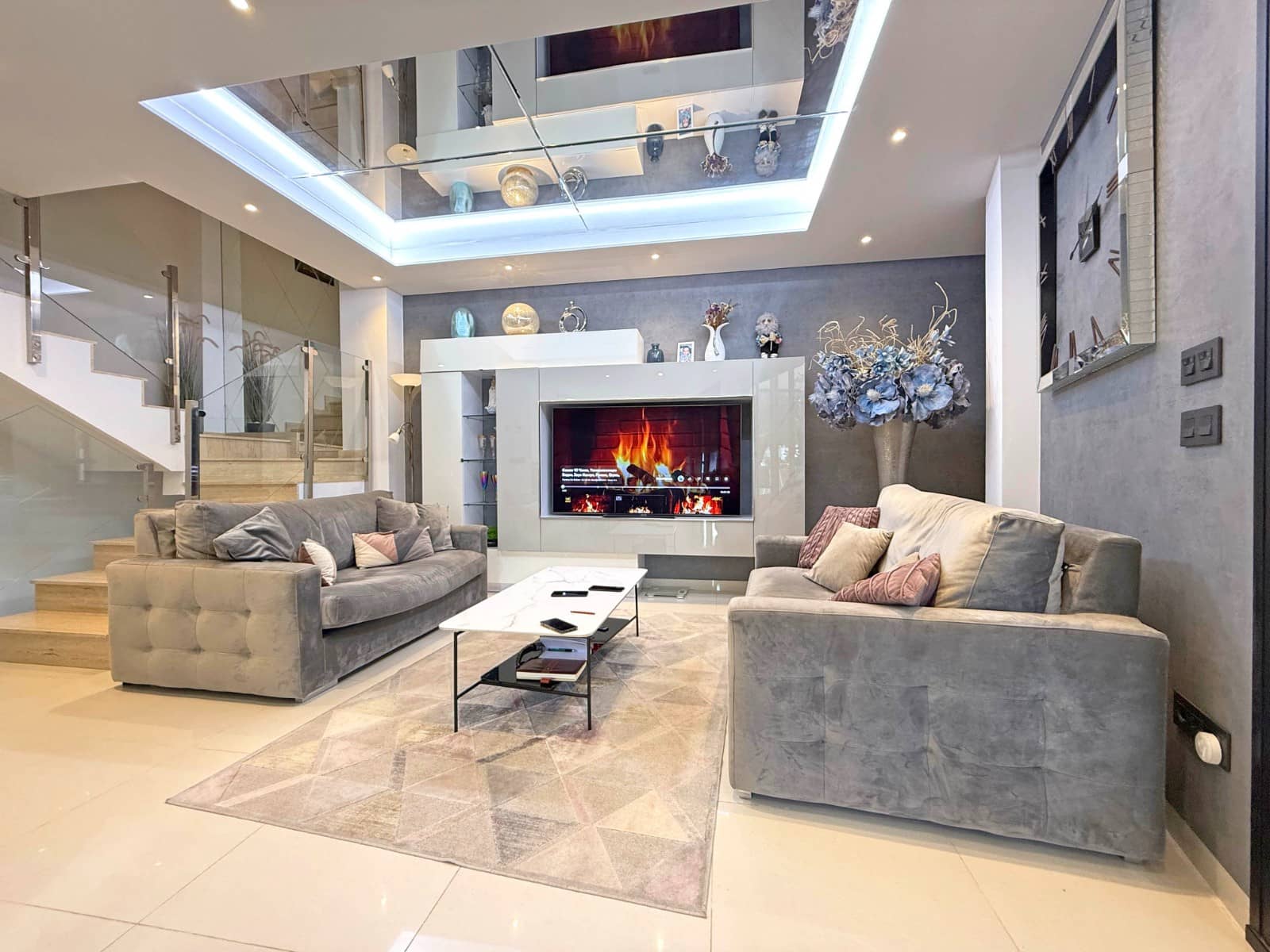 3 Zimmer Villa zu verkaufen in Villamartin mit Pool - 475.000 € (Ref: 9058374)