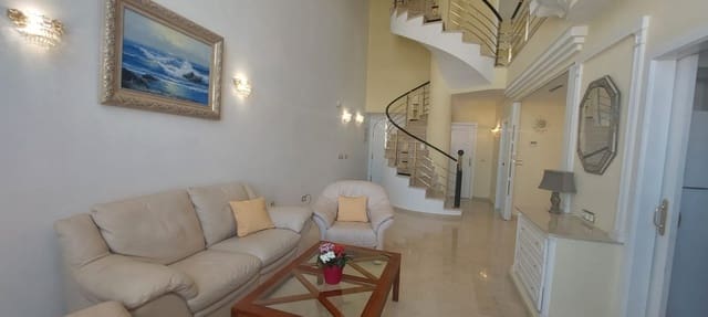 Ático de 3 habitaciones en Guardamar Playa, Guardamar del Segura en venta con piscina - 389.000 € (Ref: 9061418)