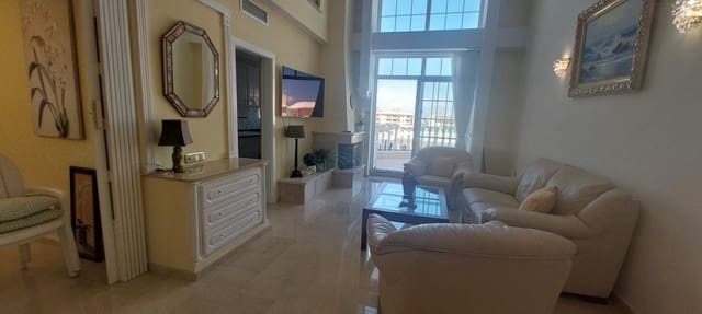 Ático de 3 habitaciones en Guardamar Playa, Guardamar del Segura en venta con piscina - 389.000 € (Ref: 9061418)