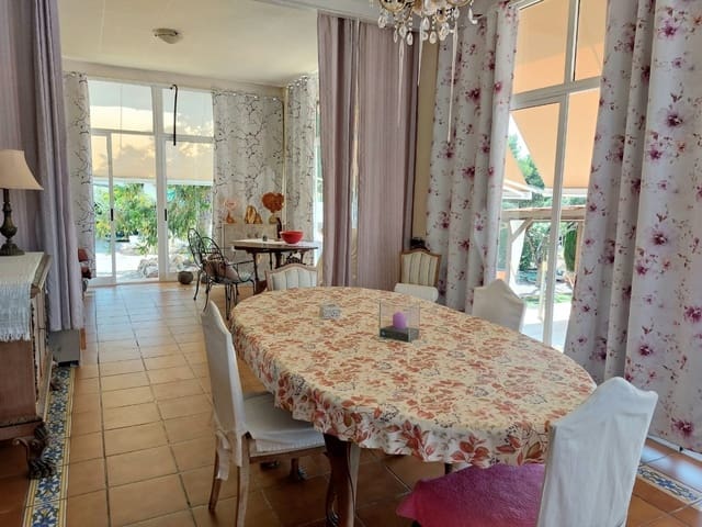 4 chambre Finca/Maison de Campagne à vendre à Albatera avec piscine - 299 900 € (Ref: 9109759)