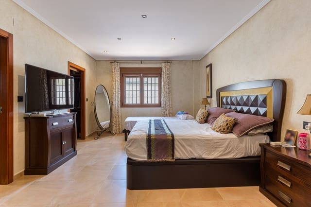 4 Zimmer Doppelhaus zu verkaufen in Los Montesinos mit Pool Garage - 750.000 € (Ref: 9124835)