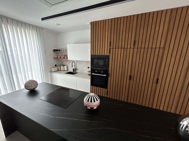 Chalet de 6 habitaciones en Barranco Hondo, La Nucia en venta con piscina - 1.375.000 € (Ref: 9149008)