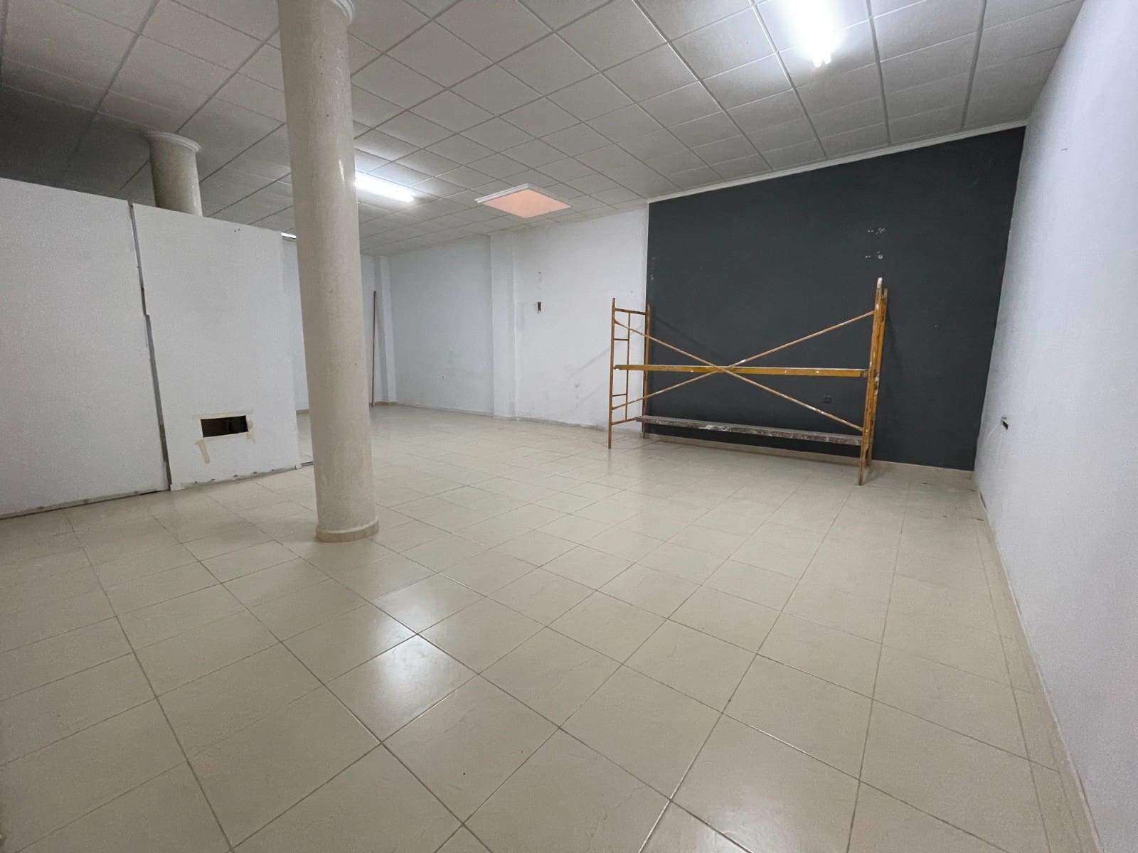 8 soveværelse Erhverv til salg i Benijofar med garage - € 380.000 (Ref: 9165140)