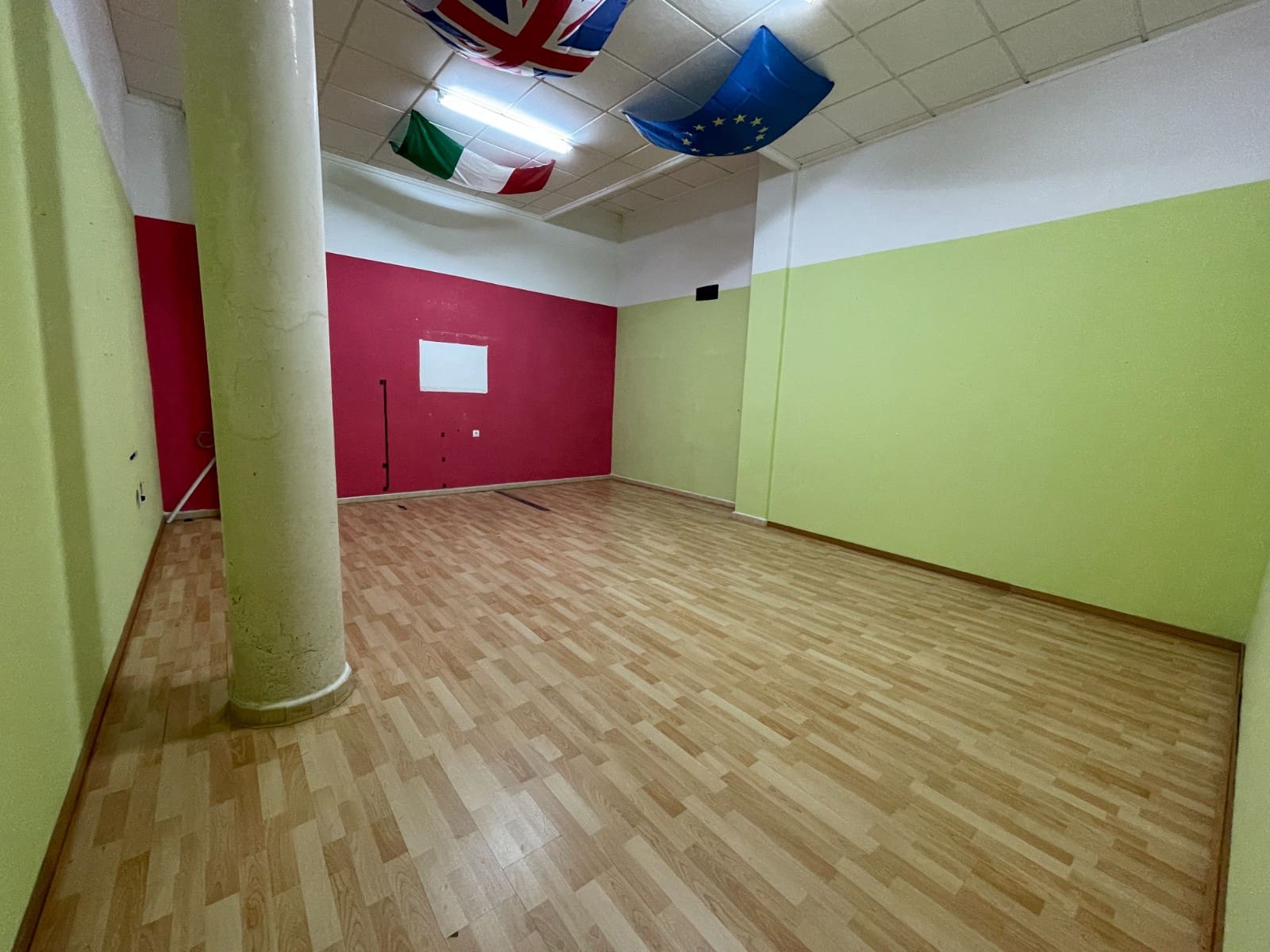 8 soveværelse Erhverv til salg i Benijofar med garage - € 380.000 (Ref: 9165140)