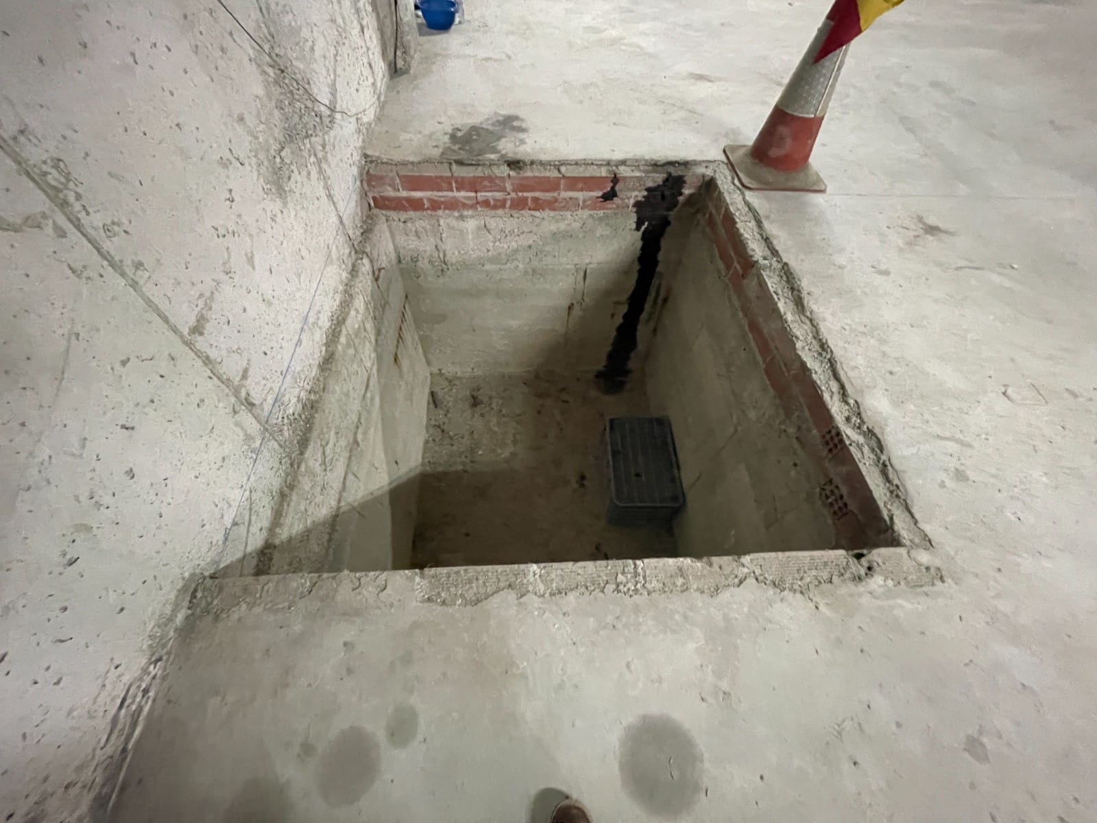 8 Zimmer Gewerbe zu verkaufen in Benijofar mit Garage - 380.000 € (Ref: 9165140)