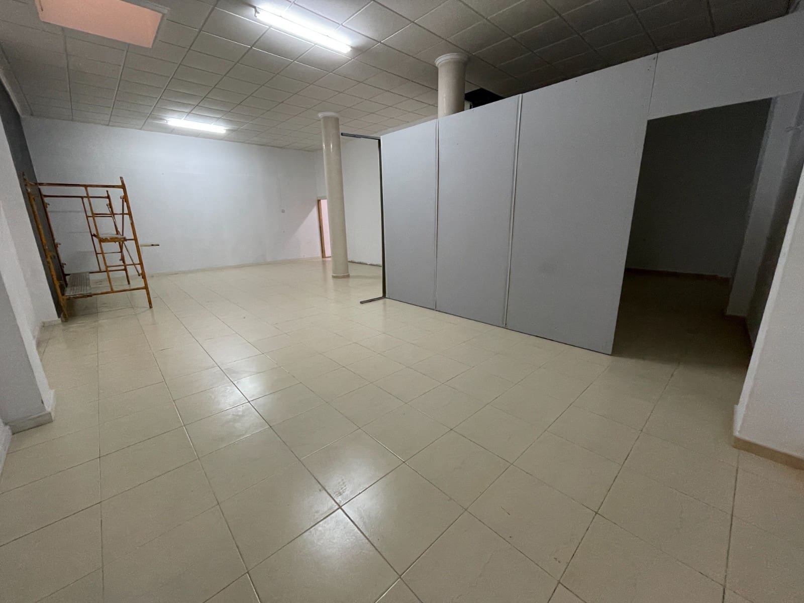 8 Zimmer Gewerbe zu verkaufen in Benijofar mit Garage - 380.000 € (Ref: 9165140)