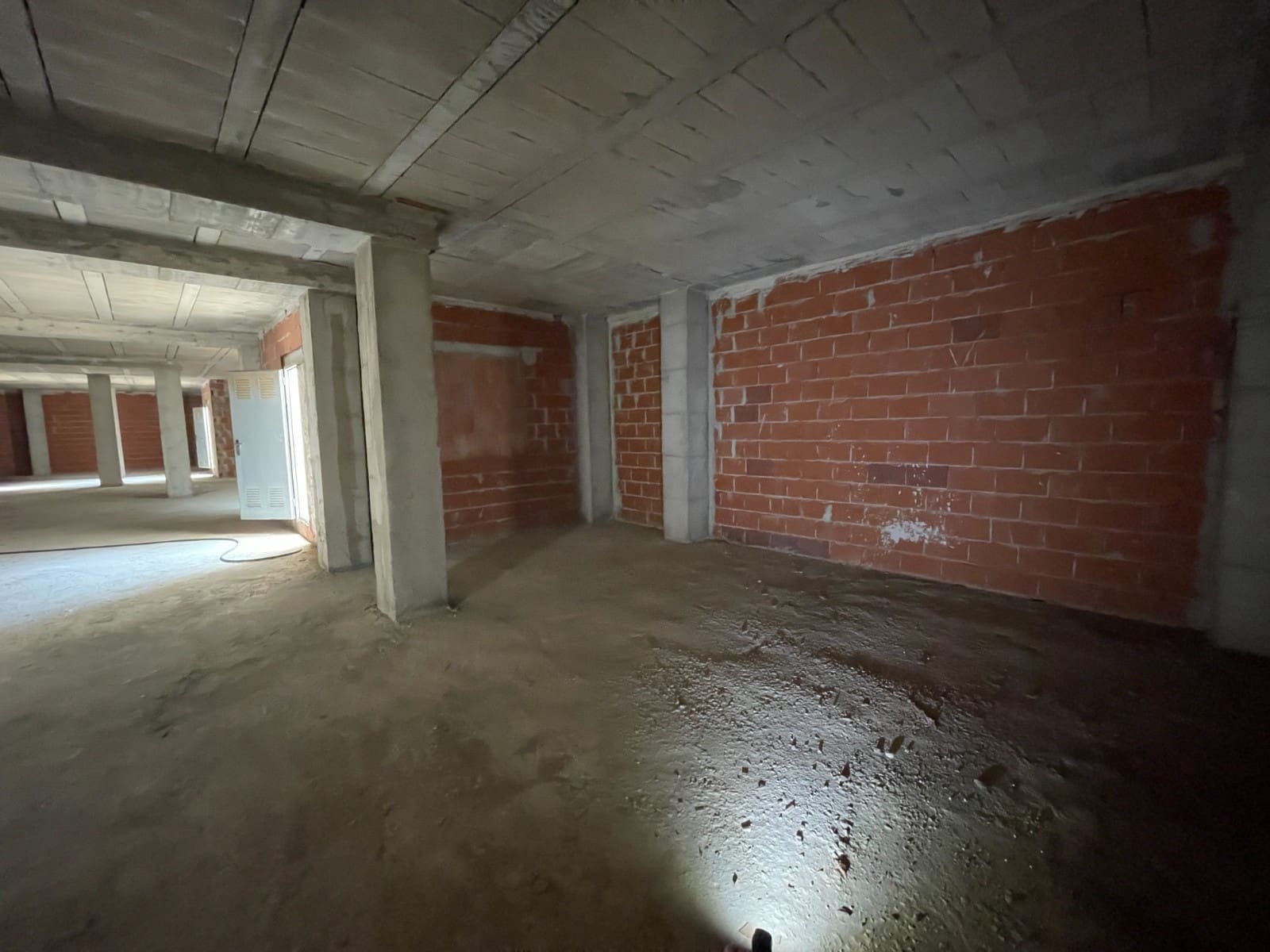 8 Zimmer Gewerbe zu verkaufen in Benijofar mit Garage - 380.000 € (Ref: 9165140)