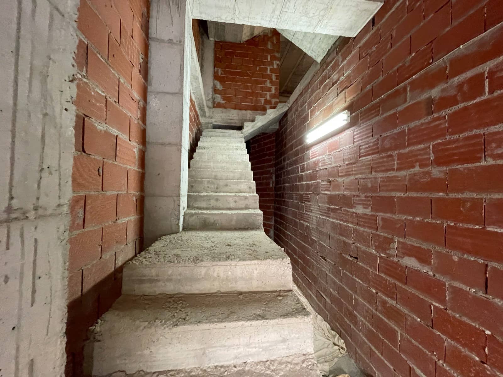 8 Zimmer Gewerbe zu verkaufen in Benijofar mit Garage - 380.000 € (Ref: 9165140)