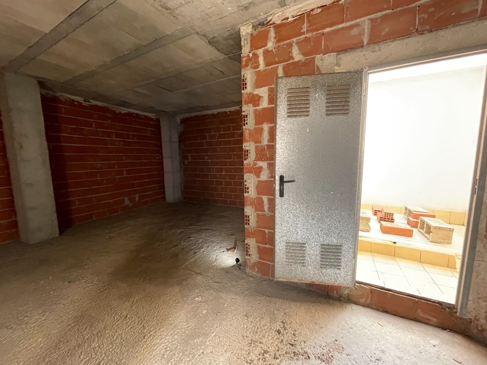 8 Zimmer Gewerbe zu verkaufen in Benijofar mit Garage - 380.000 € (Ref: 9165140)