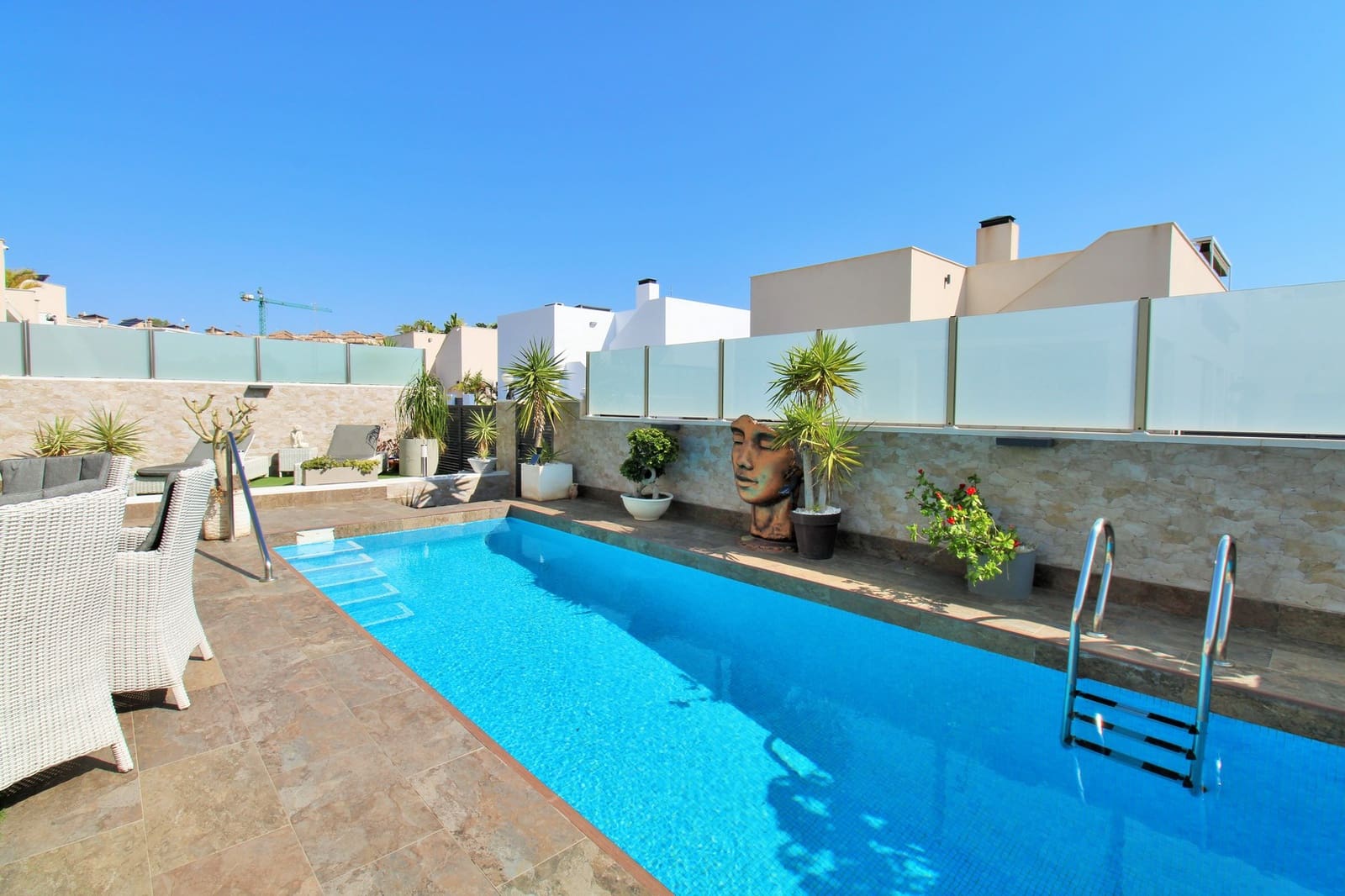 4 bedroom Villa for sale in Villamartin with pool - € 477,000 (Ref: 9197605)